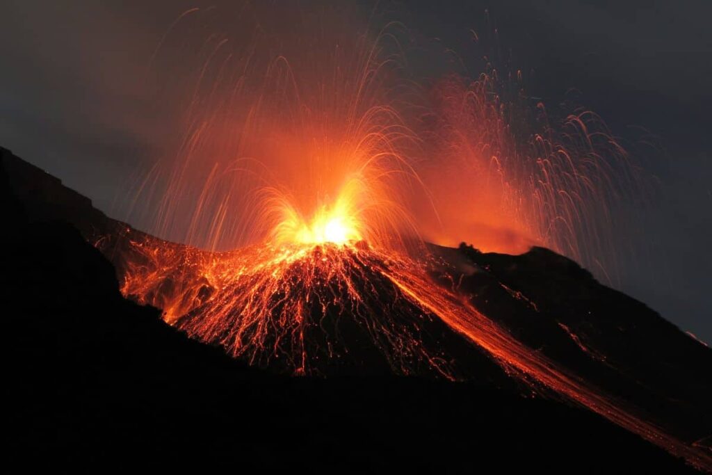 Volcanoes with breathtaking eruptions