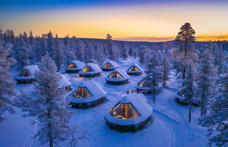 Are Glass Igloos Heated?