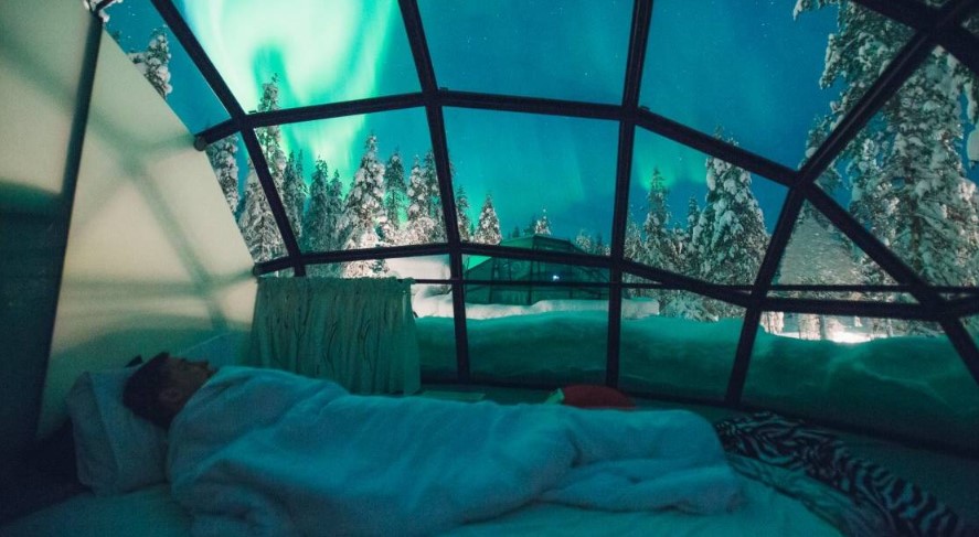 How to Best See the Northern Lights from a Glass Igloo?