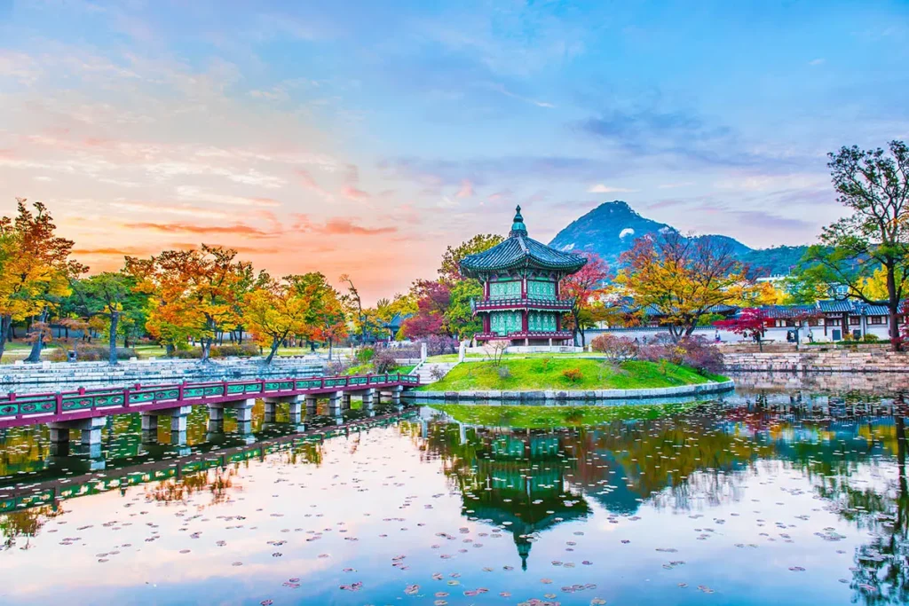 Must-Visit Attractions in Seoul