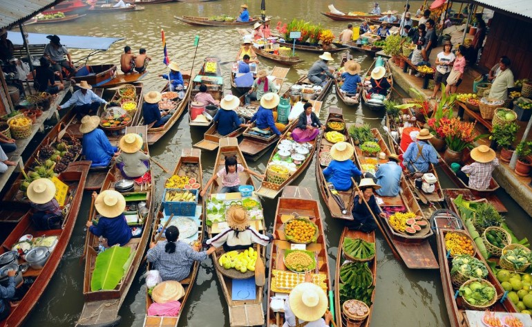 floating markets in Thailand