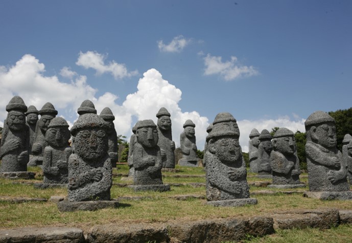 What are the cultural highlights of Jeju Island?