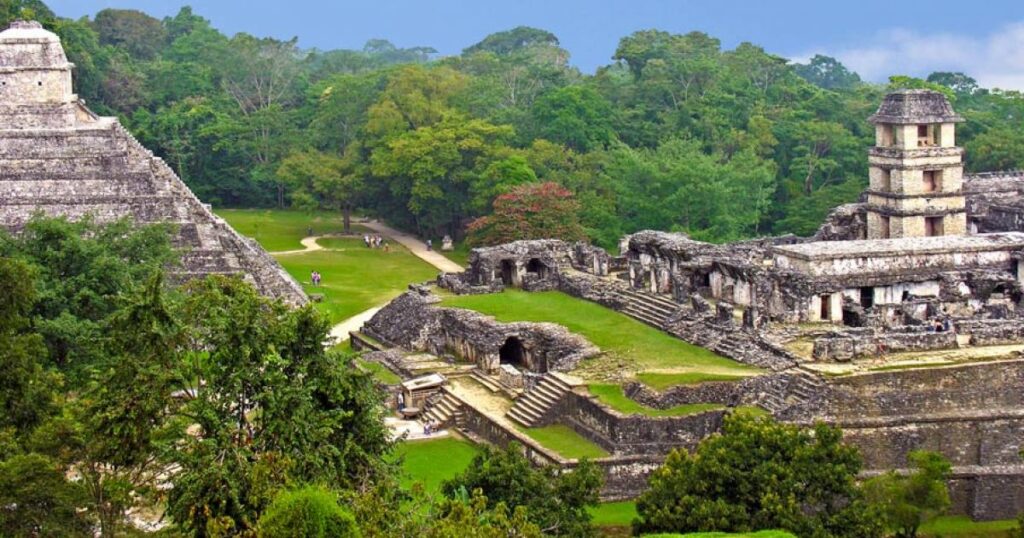 rulers and inscriptions in Palenque