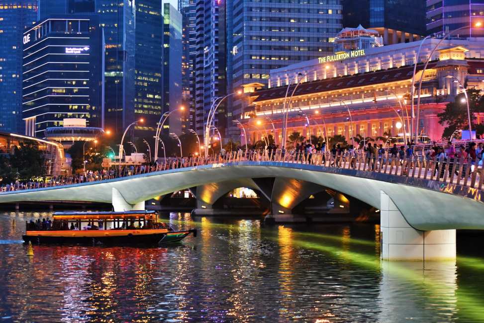 Clarke Quay: Cruise the River