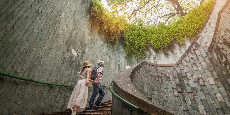 Fort Canning Hill Take A Romantic Walk