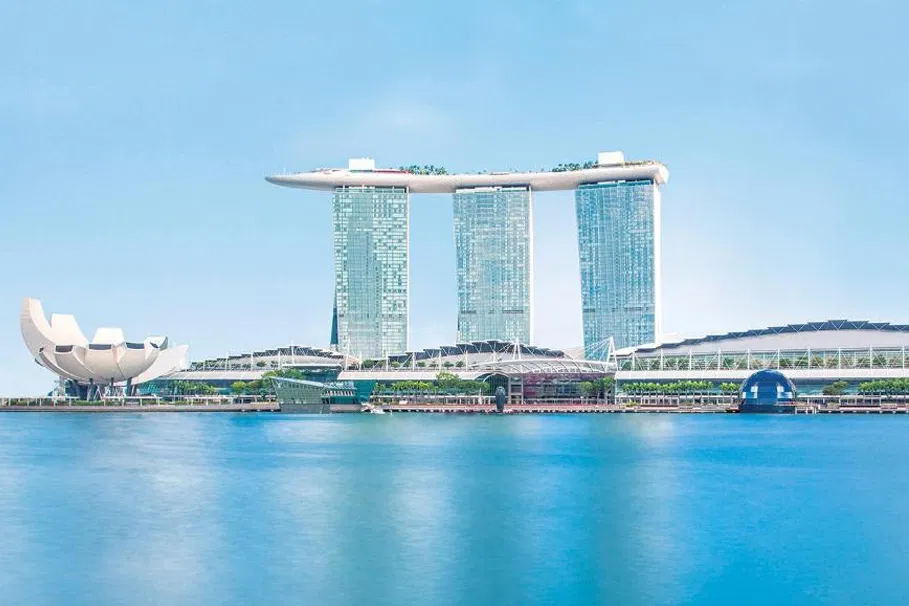 Marina Bay Sands: Admire The Skyline